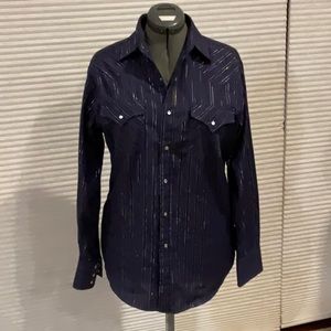 Ely Cattleman Women’s shirt. Size M. Purple w/gold & silver threading.
